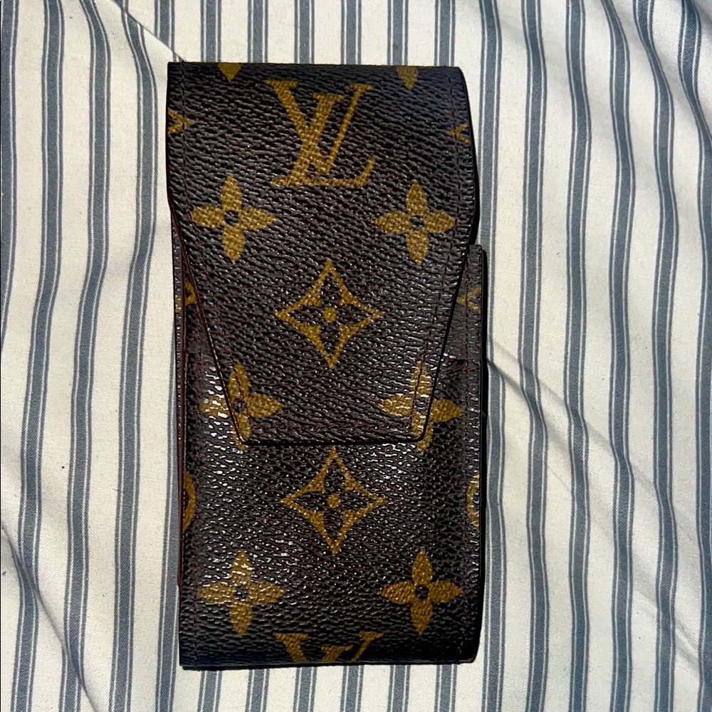 Louis Vuitton Black and Gold Monogram Case